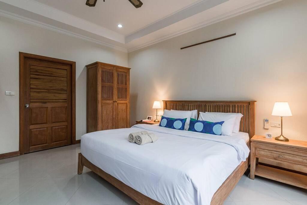 Anb Poolvilla 3Br Walk Private Beach In Pratamnak Pattaya Exterior foto